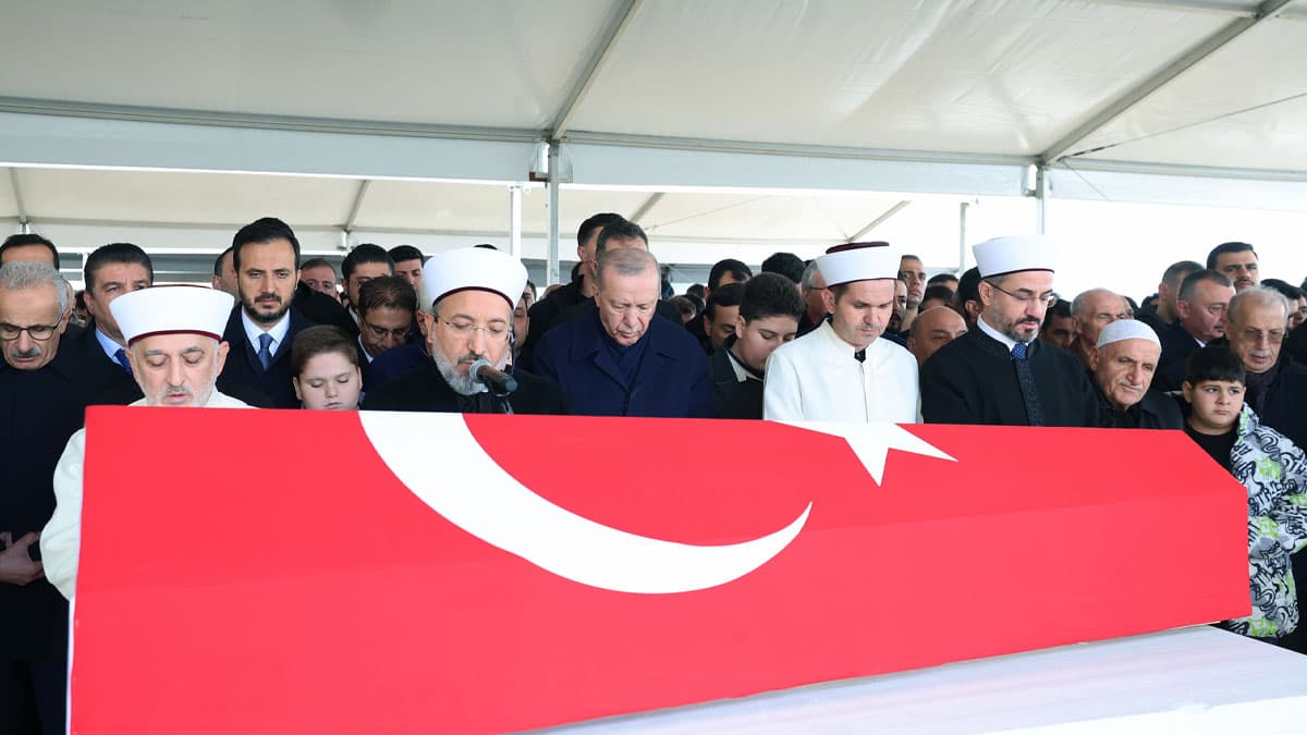 Dündar Ziya Gültekin son yolculuğuna uğurlandı: Cumhurbaşkanı Erdoğan cenaze törenine katıldı
