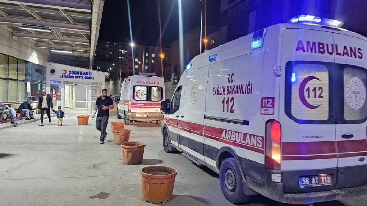 Siirt Kurtalan’da tavuk dürüm şüphesi: 77 öğrenci tedavi görüyor