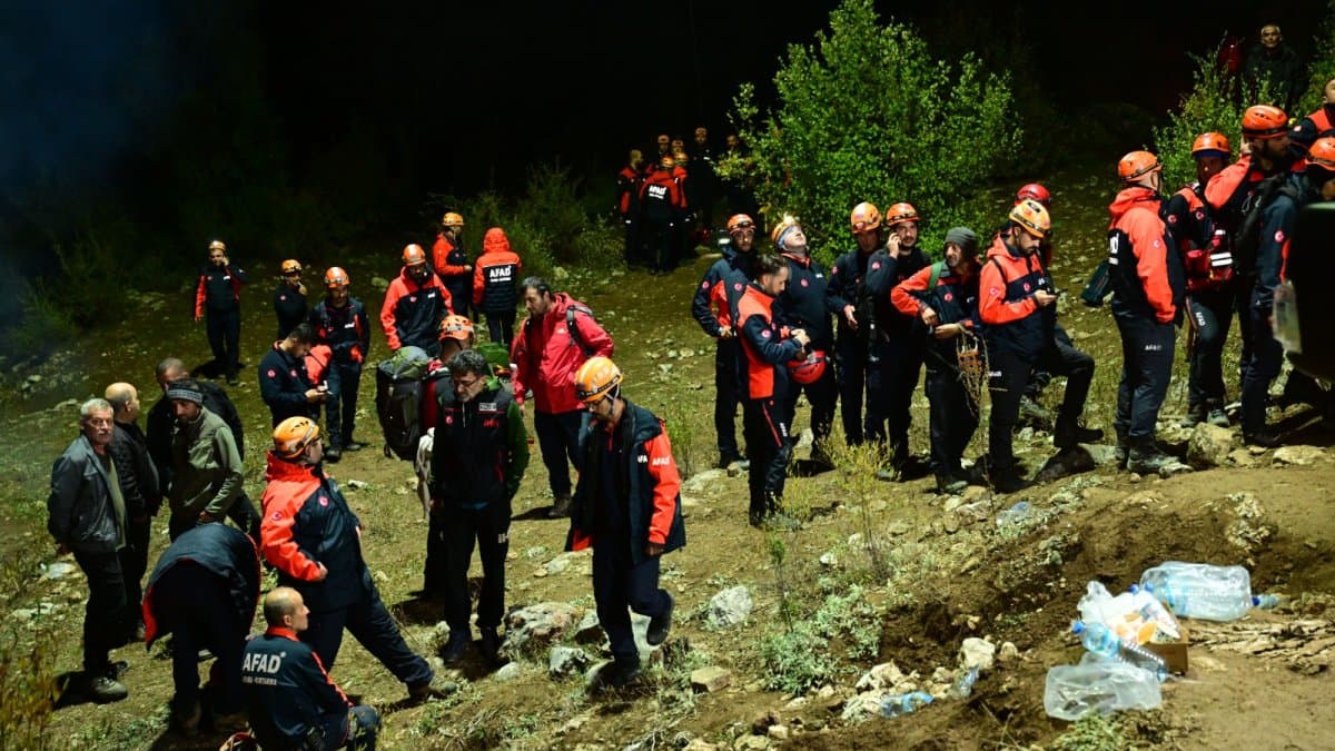 Eğitime geldikleri kanyonda kaybolan İHH gönüllüleri kurtarıldı