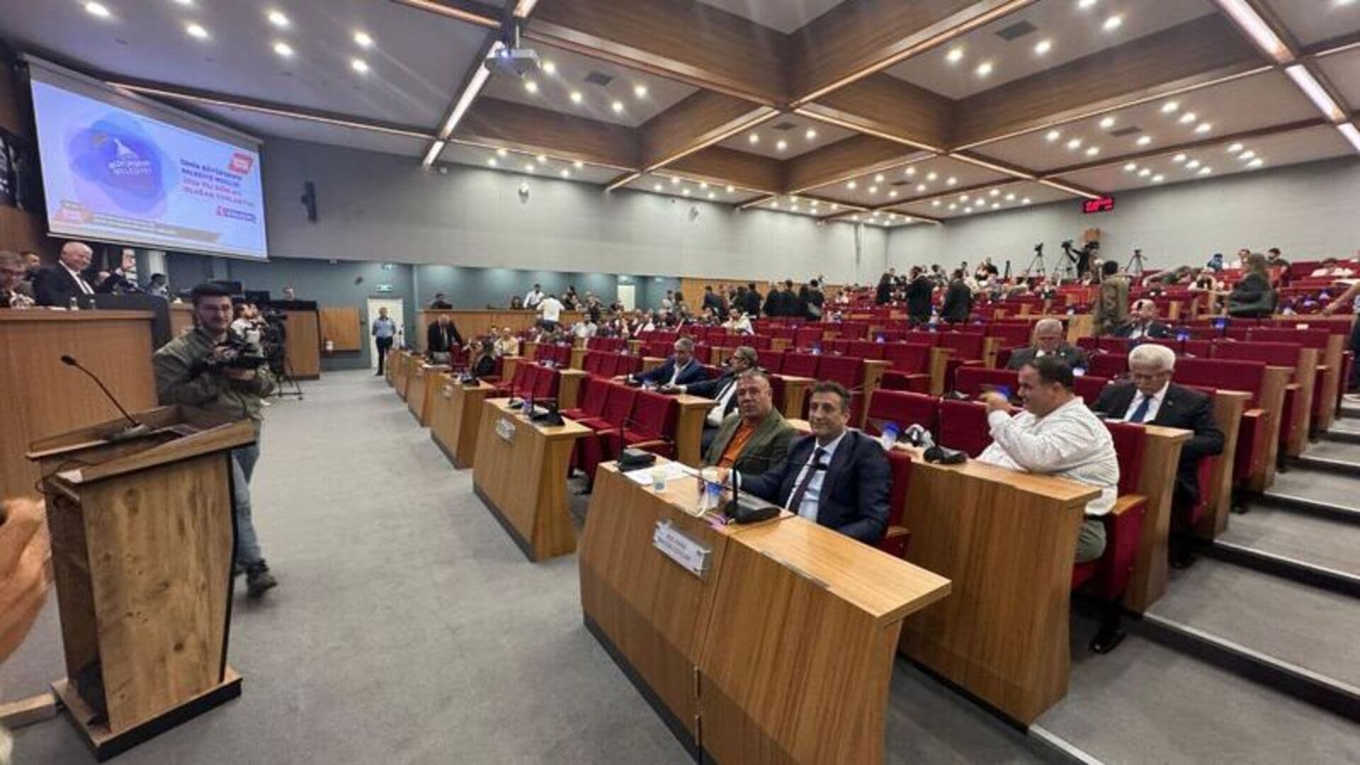 İzmir Meclisi’nde 90 dakika aktarma kararı nasıl alındı?