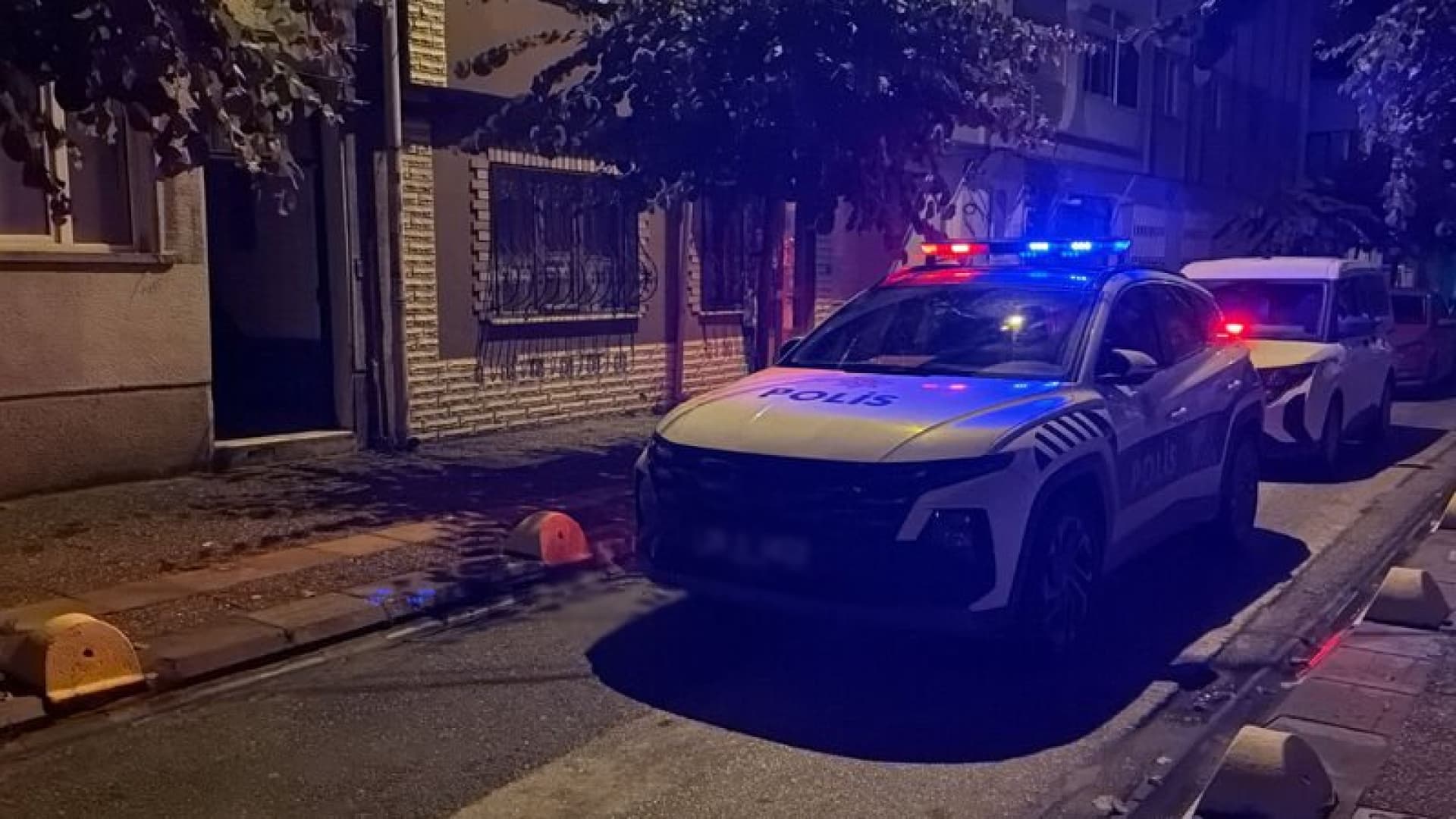 Komşusunun evinde fenalaşan kadın öldü