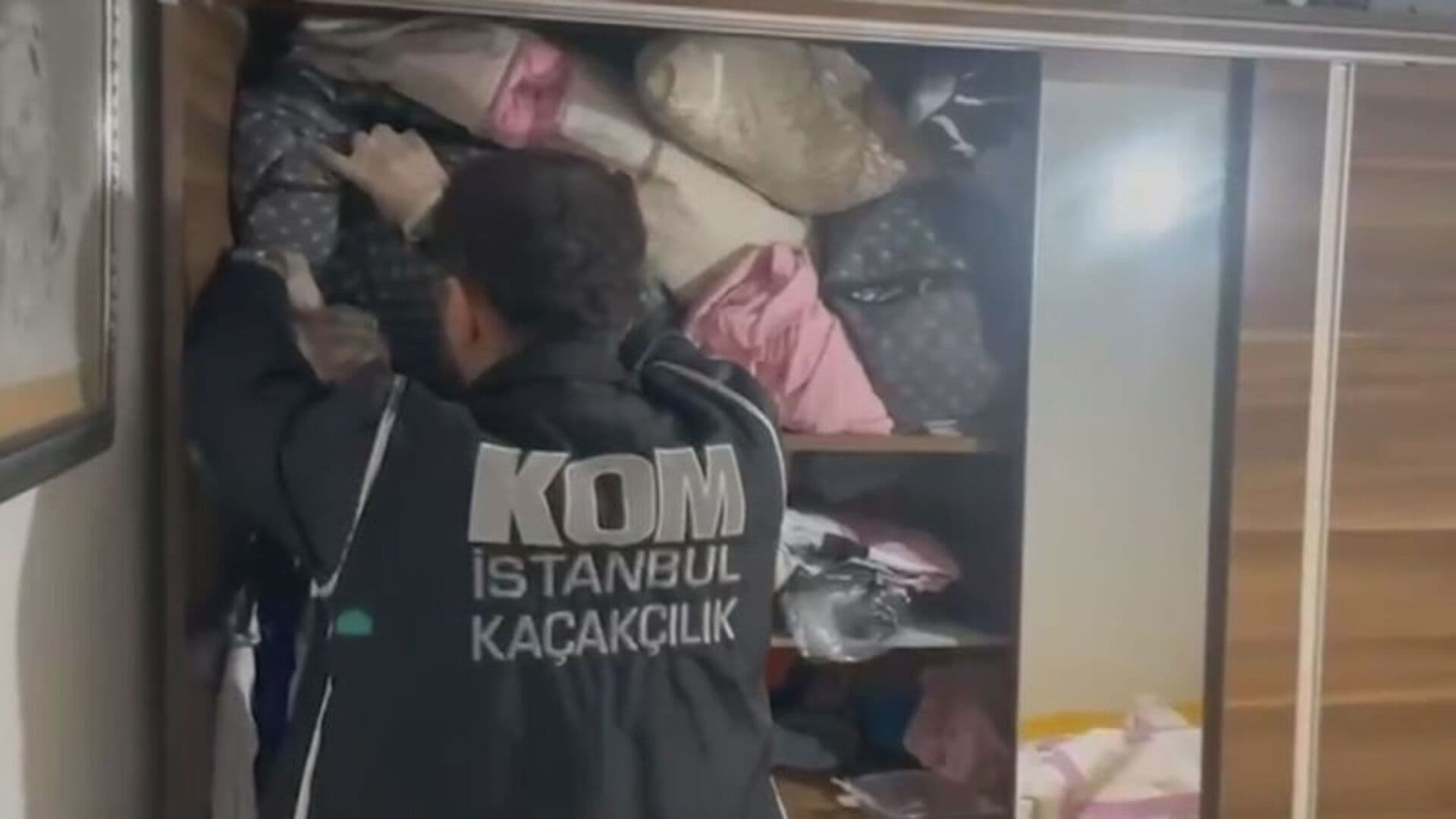 3921015 FETÖ operasyonu: 25 gözaltı