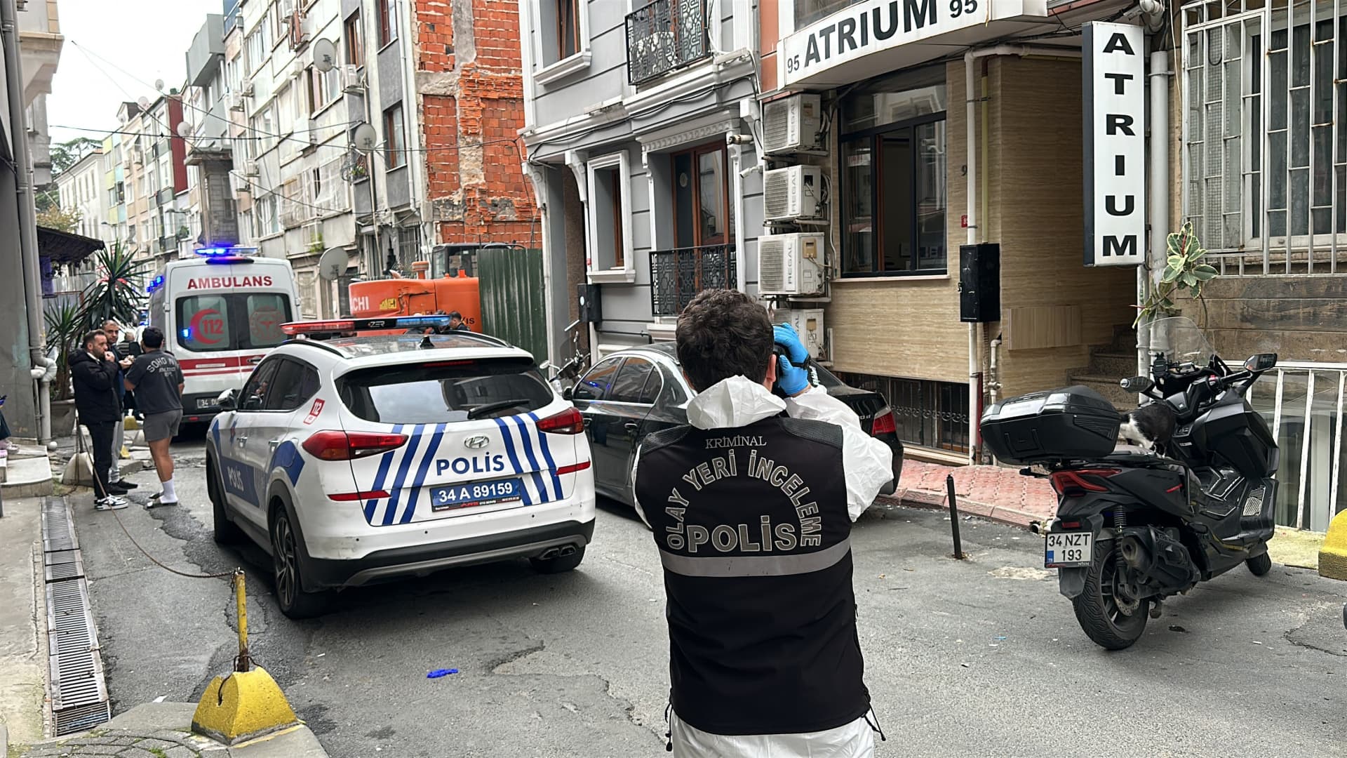Genç kadının şüpheli ölümü! Çatıdan düştü!