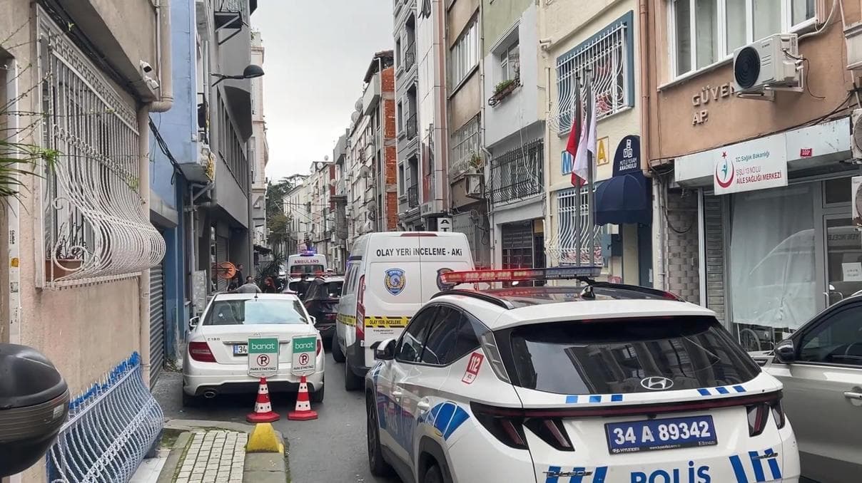 Şişli’de Kazakistanlı kadın balkondan yan binanın çatısına geçmeye çalışırken düşerek öldü