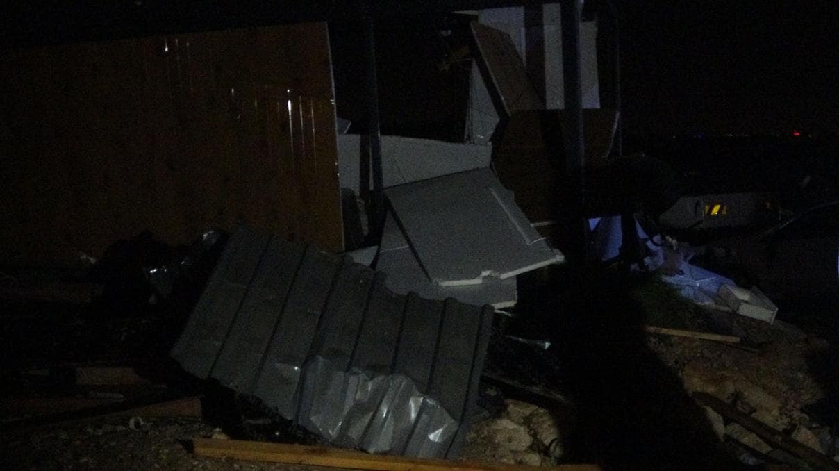 Antalya'da hortum konteynerleri parçaladı, kule vinci devirdi; 4 ölü, 1 yaralı