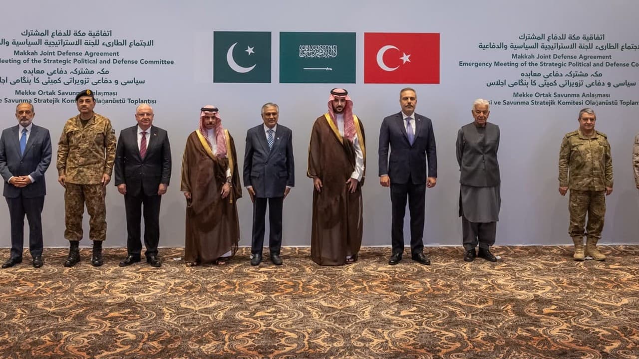 Mekke İttifakı toplantısı sona erdi: Genel Sekreter Pakistanlı Nauman Mahmood oldu