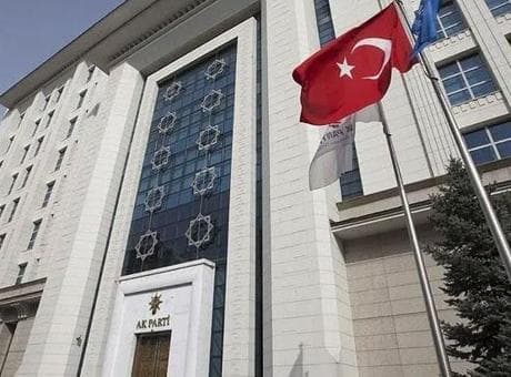 AK Parti'ye farklı partilerden 136 yeni katılım gerçekleşti