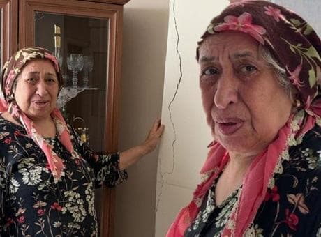 78 yaşındaki kadının korku dolu bekleyişi! Çamaşır asmaya bile korkuyor: Deprem olsa altında kalacağım