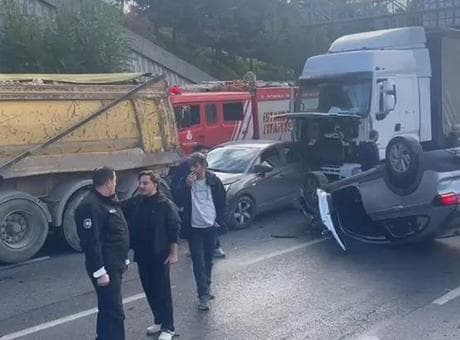 Son dakika... Bağcılar'da zincirleme kaza! Yaralılar var