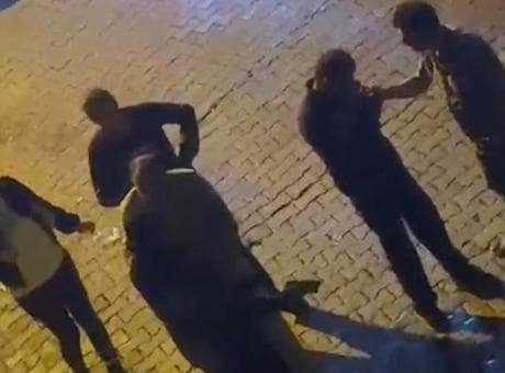 İstanbul’da kadına sokakta taciz iddiası! Vatandaşlar arasında arbede çıktı