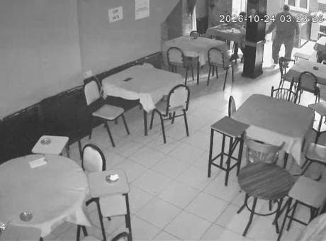 İstanbul Fatih'te kıraathanede feci olay! Merdivenlerden düşen 64 yaşındaki adam hayatını kaybetti