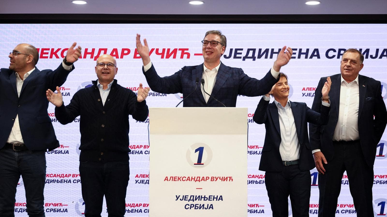Vucic seçimi kaybetti: "Öğrenci listesi kazandı"