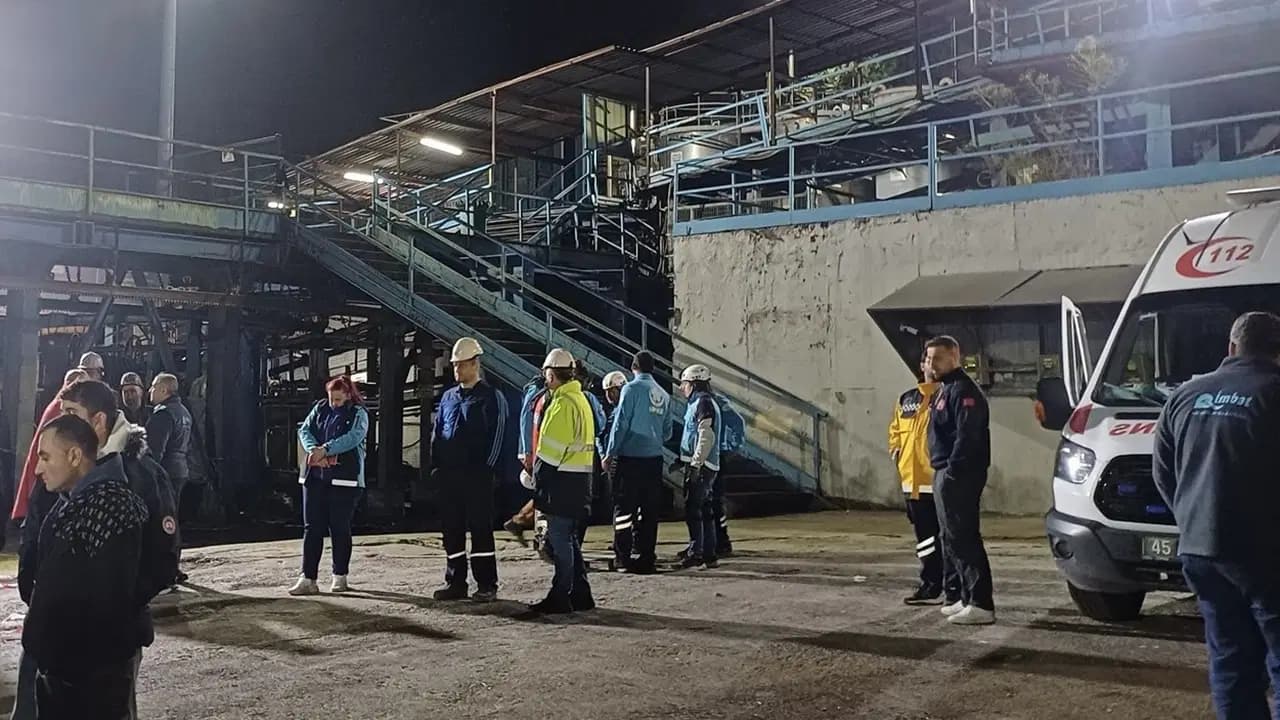 7 madenci toprak altında kalmıştı: Soma’daki maden göçüğüne ilişkin gözaltına alınan 9 kişi tutuklandı