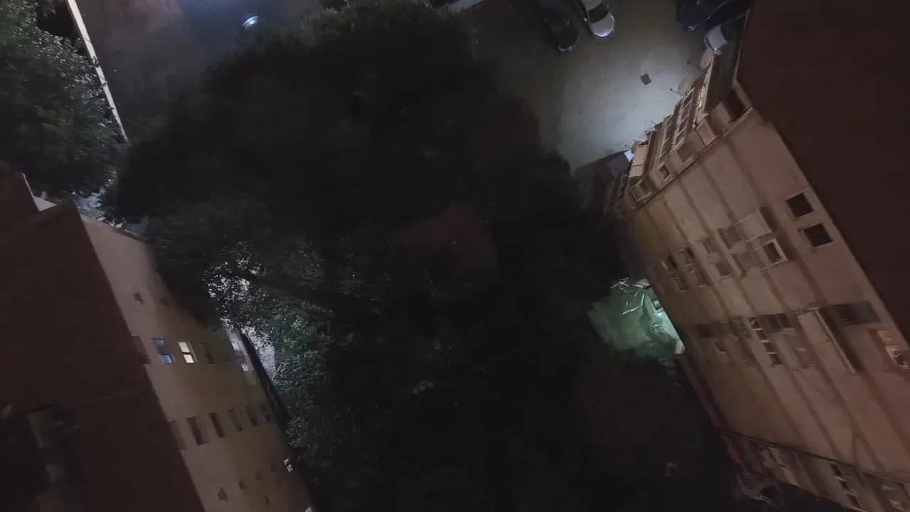 Kadıköy’de 3 katlı ahşap köşkte yangın