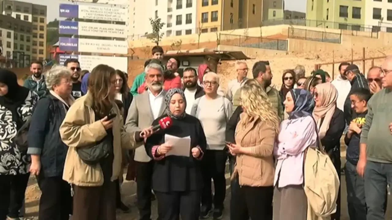 TOKİ Tuzla Konutları önünde 'Evlerimizi istiyoruz!' eylemi