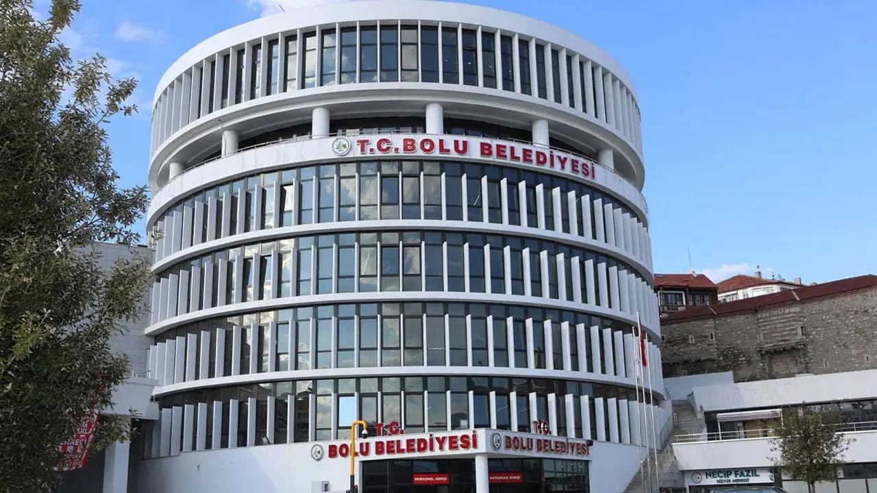 Bolu Belediyesi'ne şafak operasyonu: Belediye Başkan Yardımcısı dahil 4 gözaltı