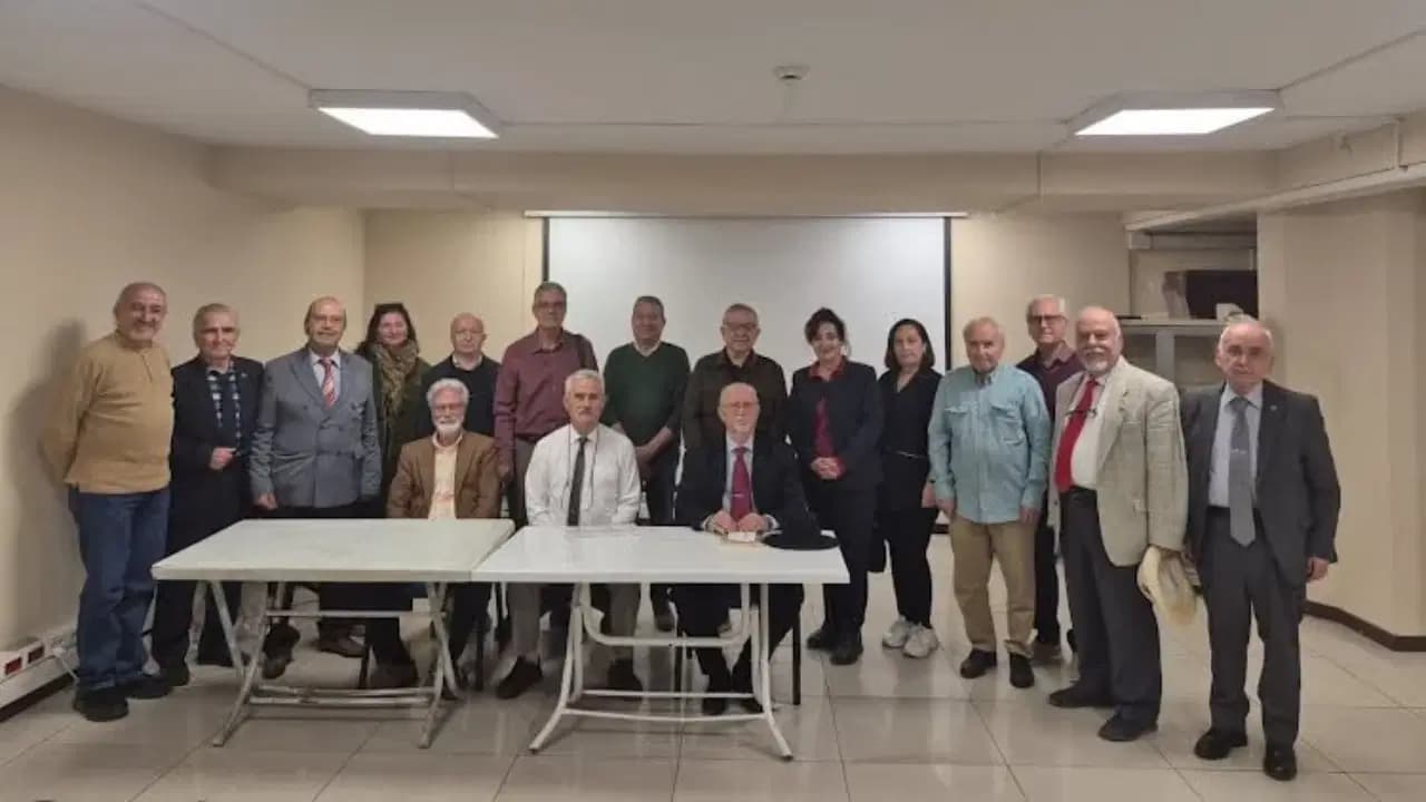 Toplumcu gerçekçi yazar Fahri Erdinç İzmir’de anıldı
