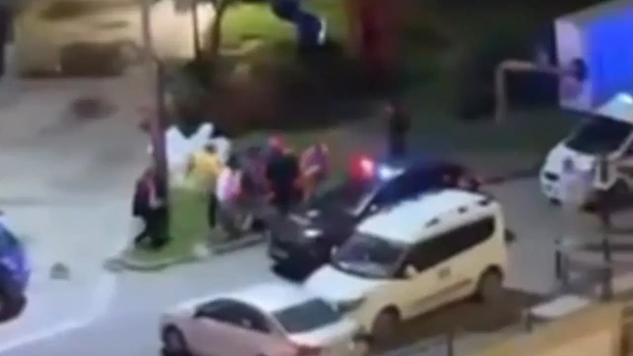 İstanbul Esenler'de bıçaklı ve sopalı kavga: 2 yaralı, 1 gözaltı