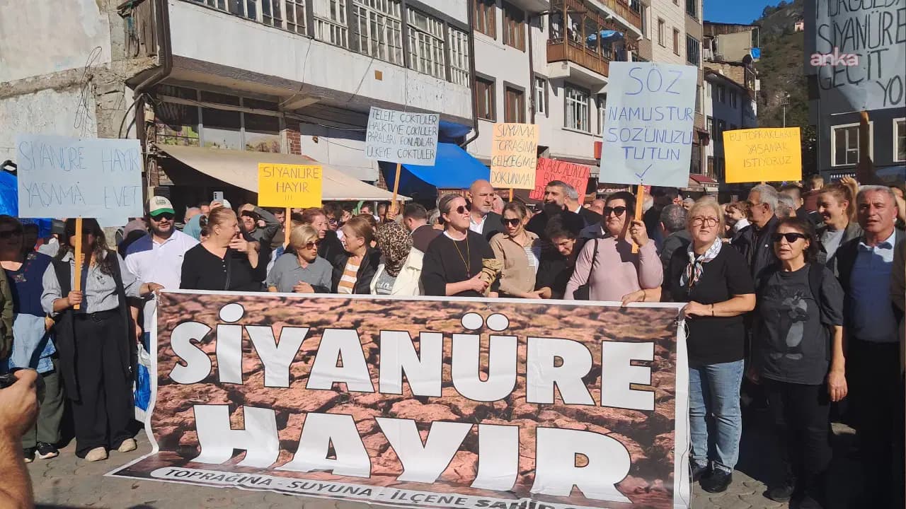 Murgul’da 'Siyanüre Hayır' yürüyüşü: 'Çocuklarımızın geleceği tehlikede'