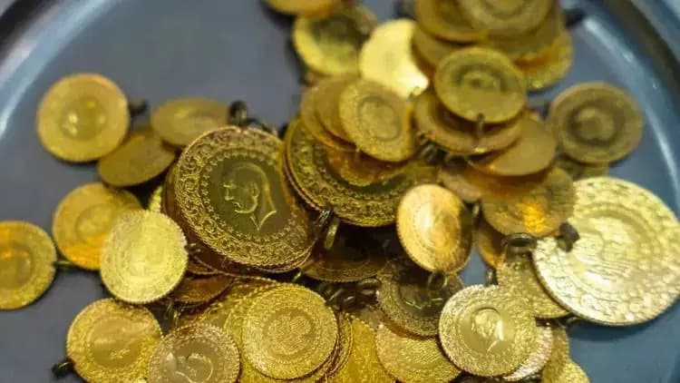 Altın fiyatlarında düşüş sürüyor: Gram, çeyrek ve Cumhuriyet altını bugün ne kadar oldu? Güncel altın fiyatları 6 Ekim 2026 Salı...