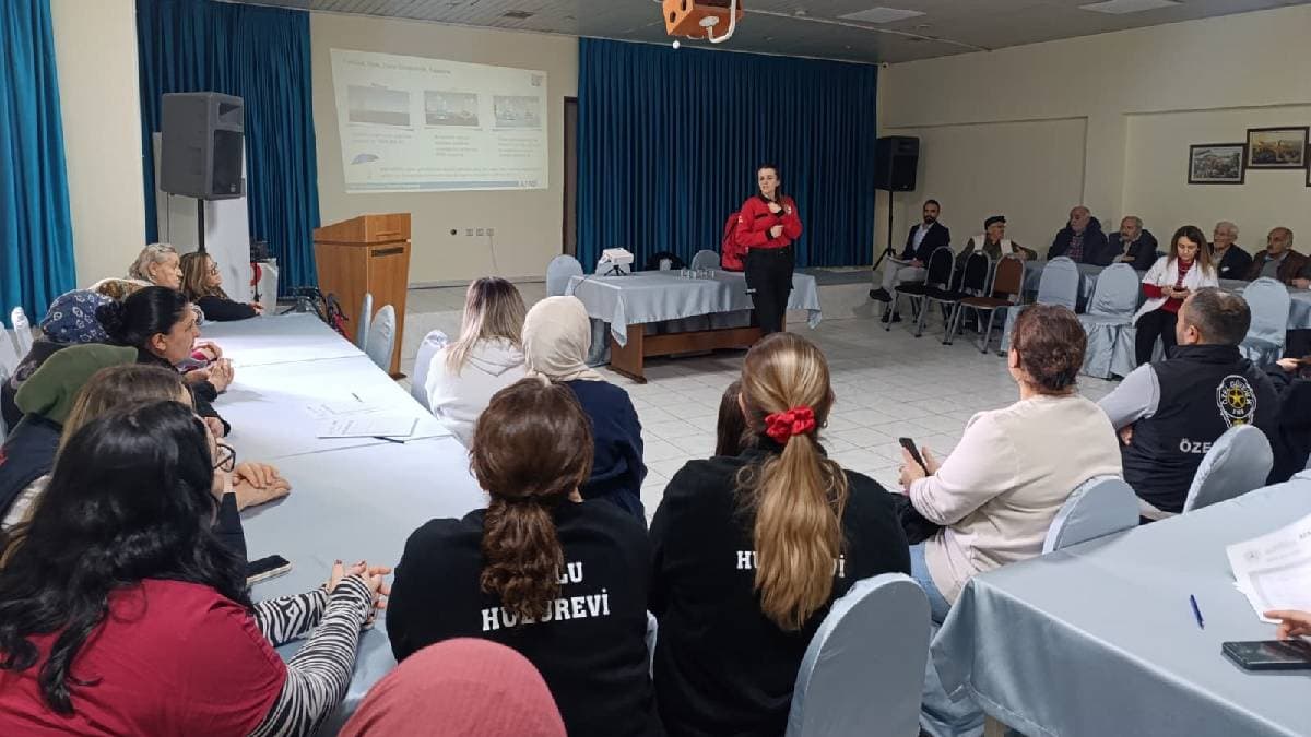 Çorlu’da öğrenciler afet anında doğru adımları öğreniyor