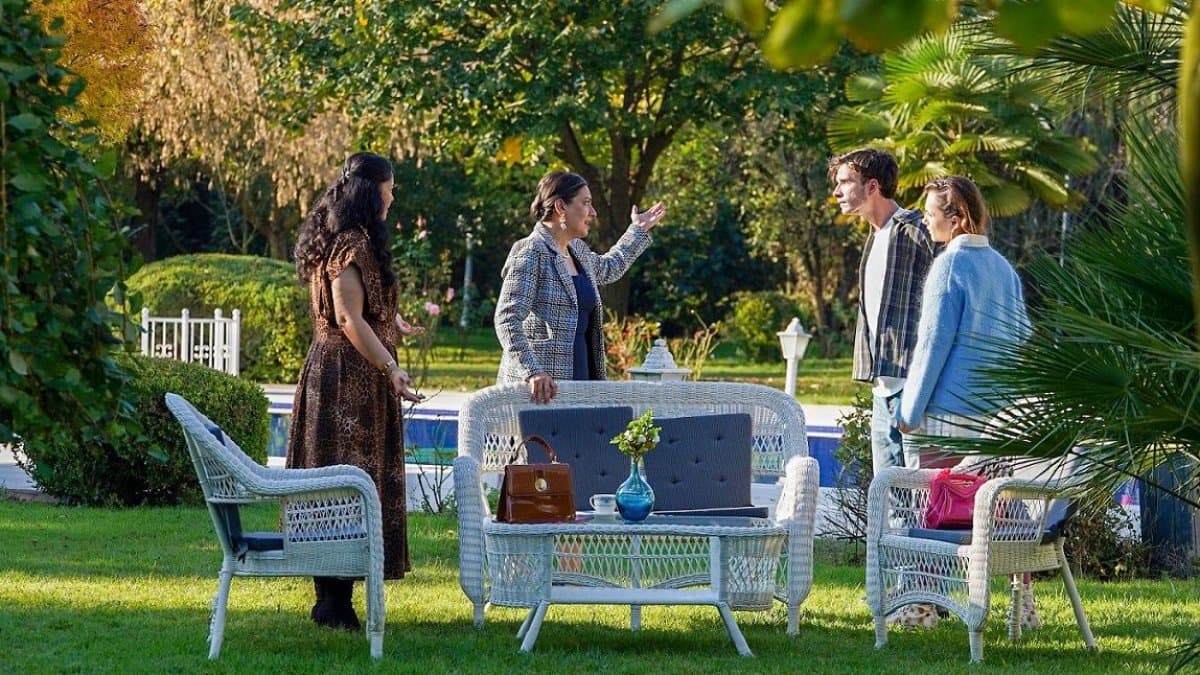 Show TV'nin yeni dizisi "Menekşe" sete çıktı: İmkânsız bir aşkın hikâyesi çok yakında başlıyor