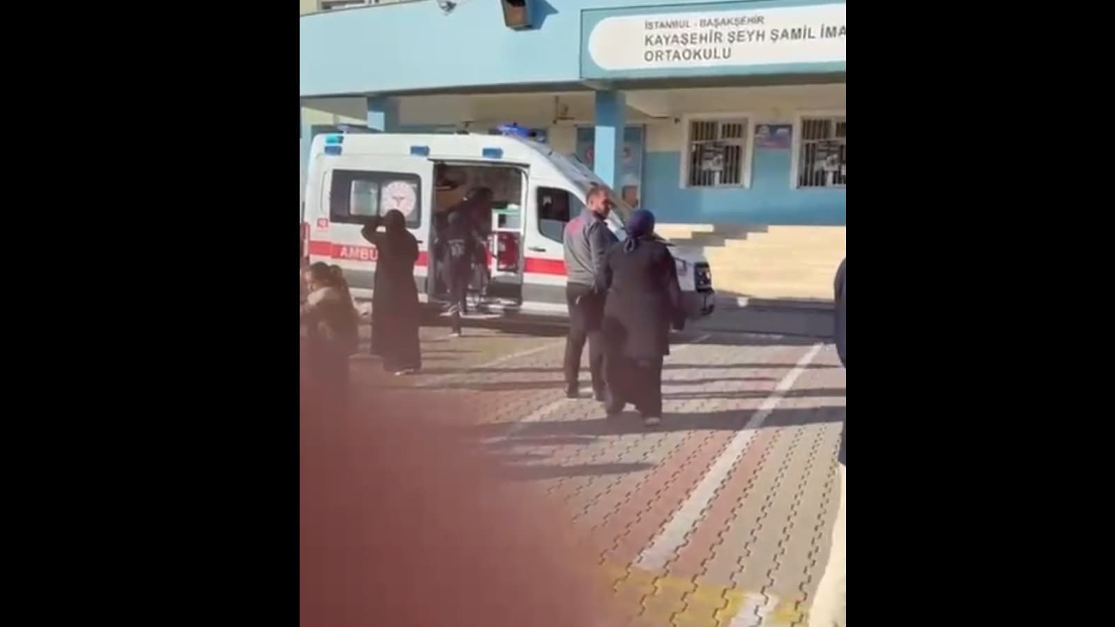 İstanbul'da ortaokulda bir öğrenci 7 öğrenciyi bıçakladı