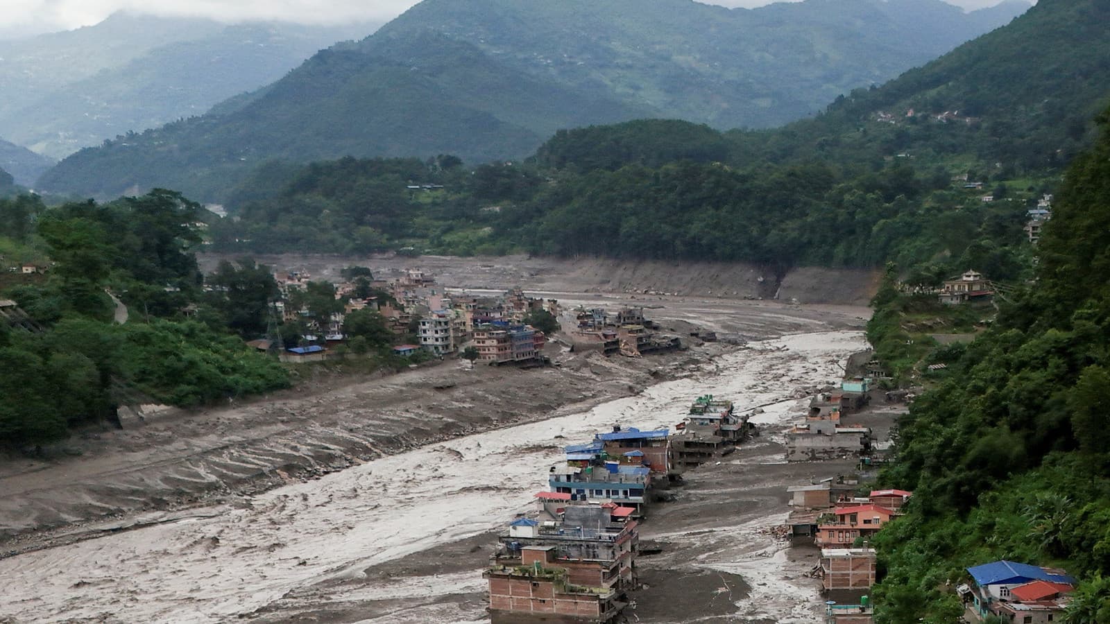 Nepal'de ölümcül sel felaketi: 5 bin 200'den fazla kişi hala kayıp!