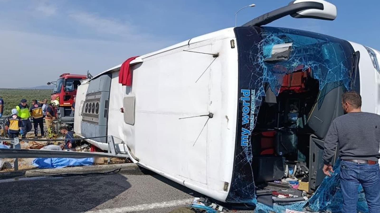 Manisa'daki tur otobüsü kazasında ölü sayısı 12'ye yükseldi