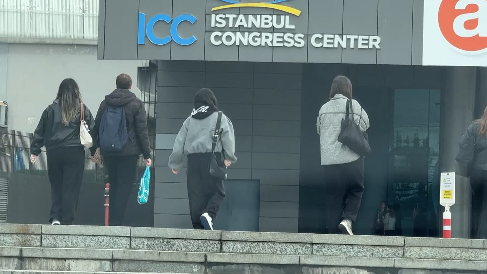 İstanbul'daki konserde şoke eden ölüm: 2 kişinin durumu kritik!