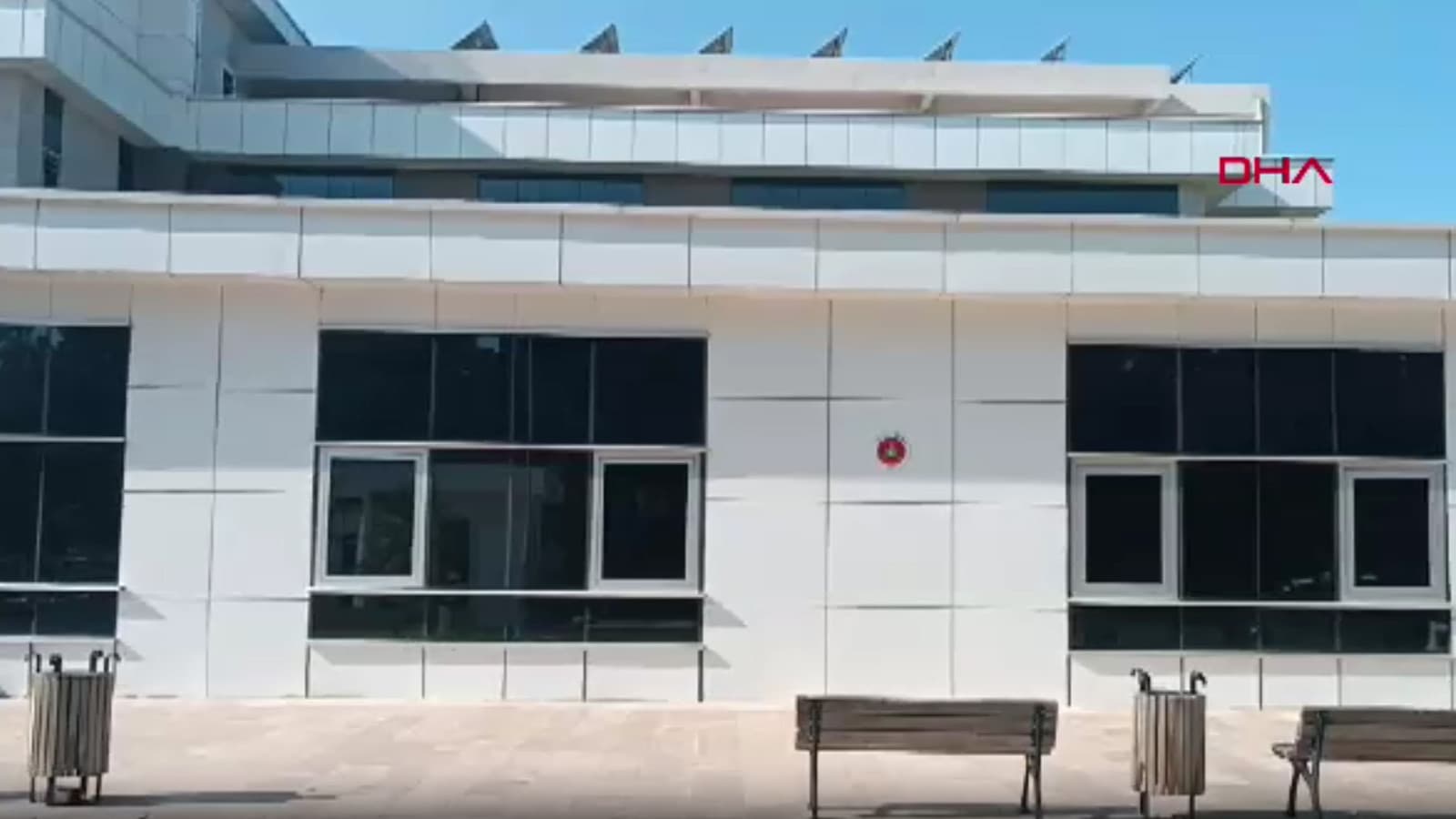 İzmir'de polis memuru dehşet saçtı: Önce nişanlısını sonra kendisini vurdu