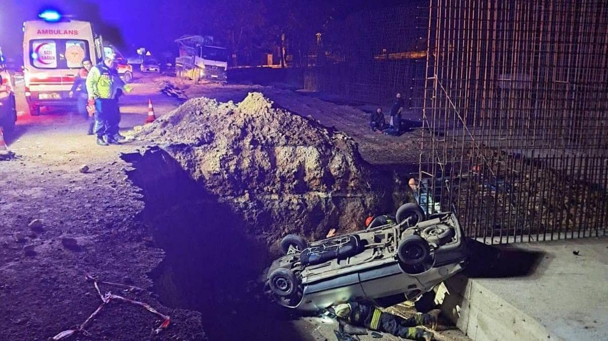 Eskişehir’de otomobil çukura düştü: 1 ölü, 5 yaralı