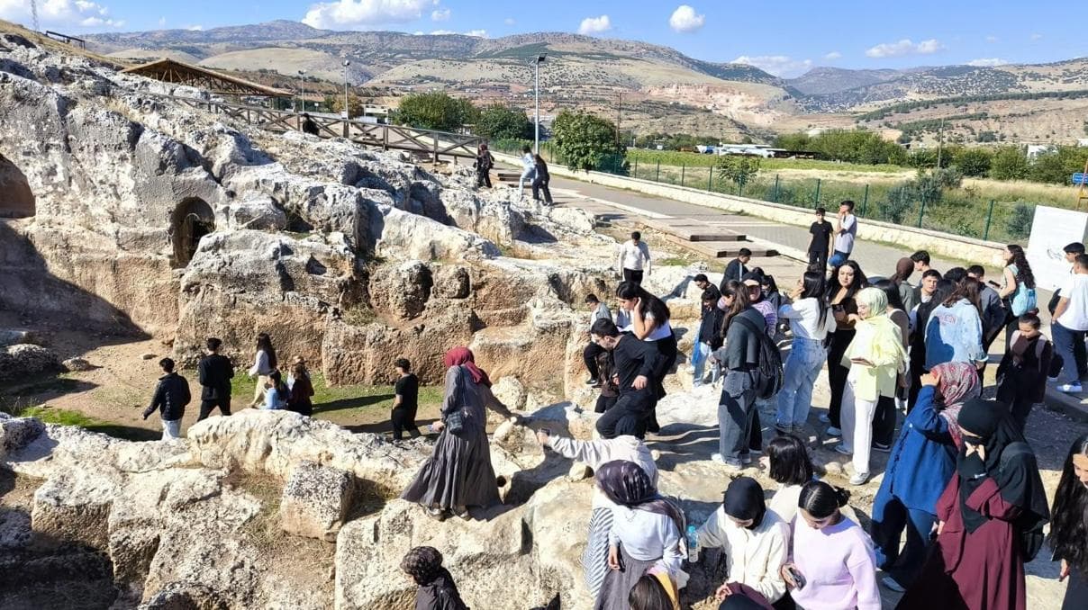 Adıyaman Belediyesi'nin eğitim destekleri sürüyor