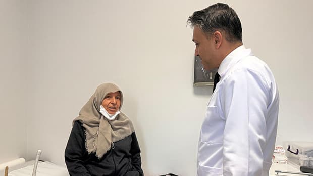 Bir yıl süren şişkinlik hangi ciddi hastalığı ortaya çıkardı?