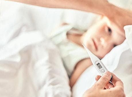 Ateş düşürücü şuruplarda doz hatası çocuklar için ciddi risk taşıyor