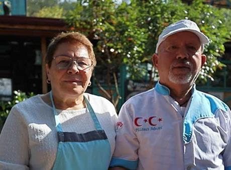 Emeklilik için döndükleri Çorum köyünde pizzacı açtılar