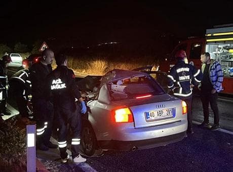 Yer: Nevşehir! TIR'a arkadan çarpan otomobilde 2 ölü