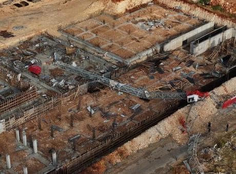 Antalya'da hortum faciası! 4 kişinin öldüğü şantiye havadan görüntülendi! Seyir terasını yerle bir etti