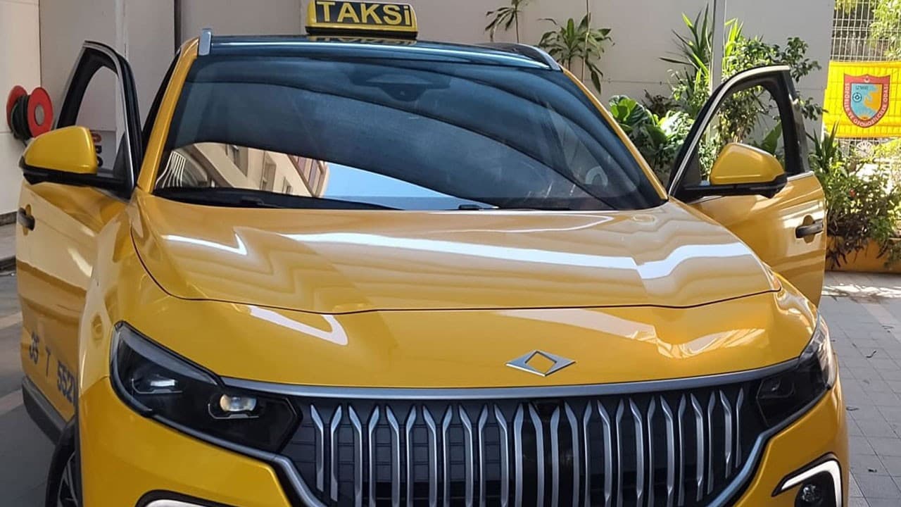 TOGG, İzmir’de hangi taksi durağında hizmet vermeye başladı?