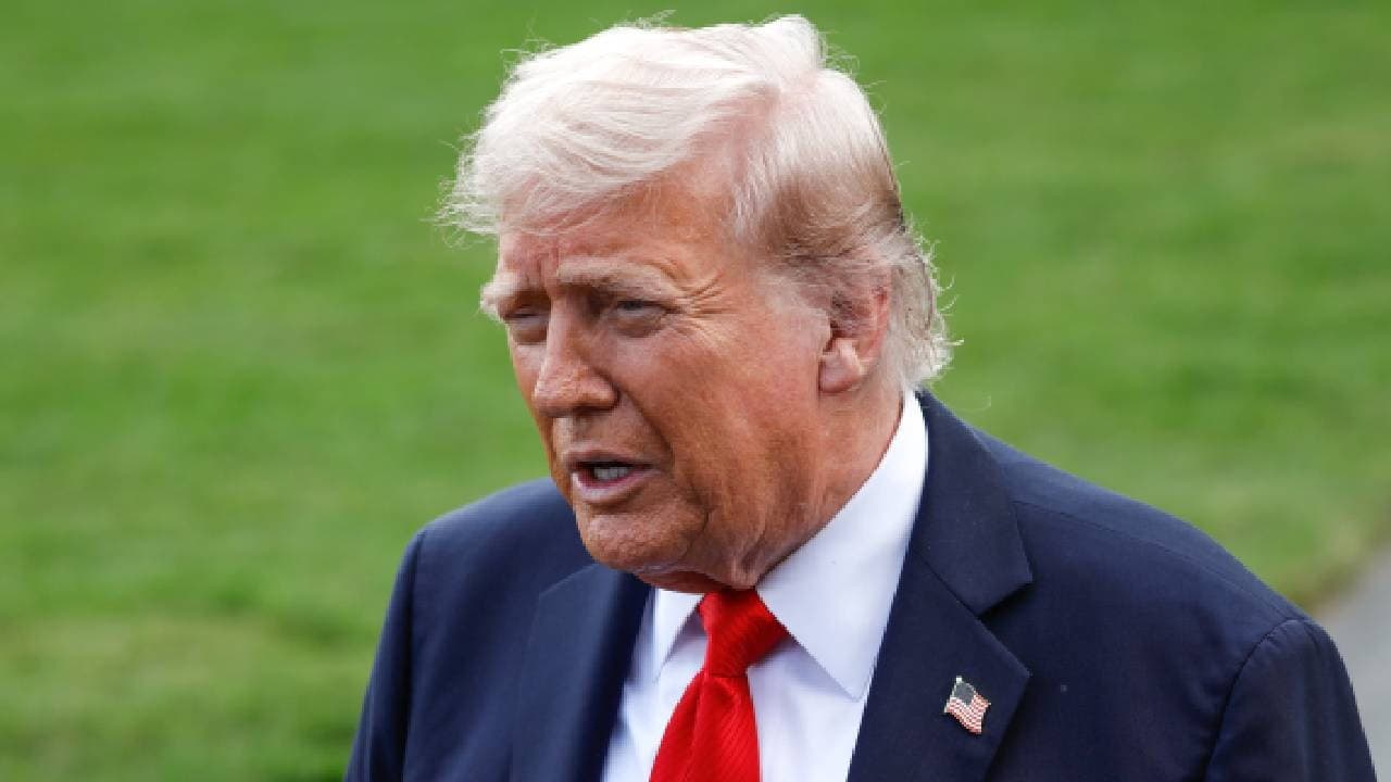 Trump: İngiltere'deki ABD bombardıman uçaklarını İran tehdidi nedeniyle çektik