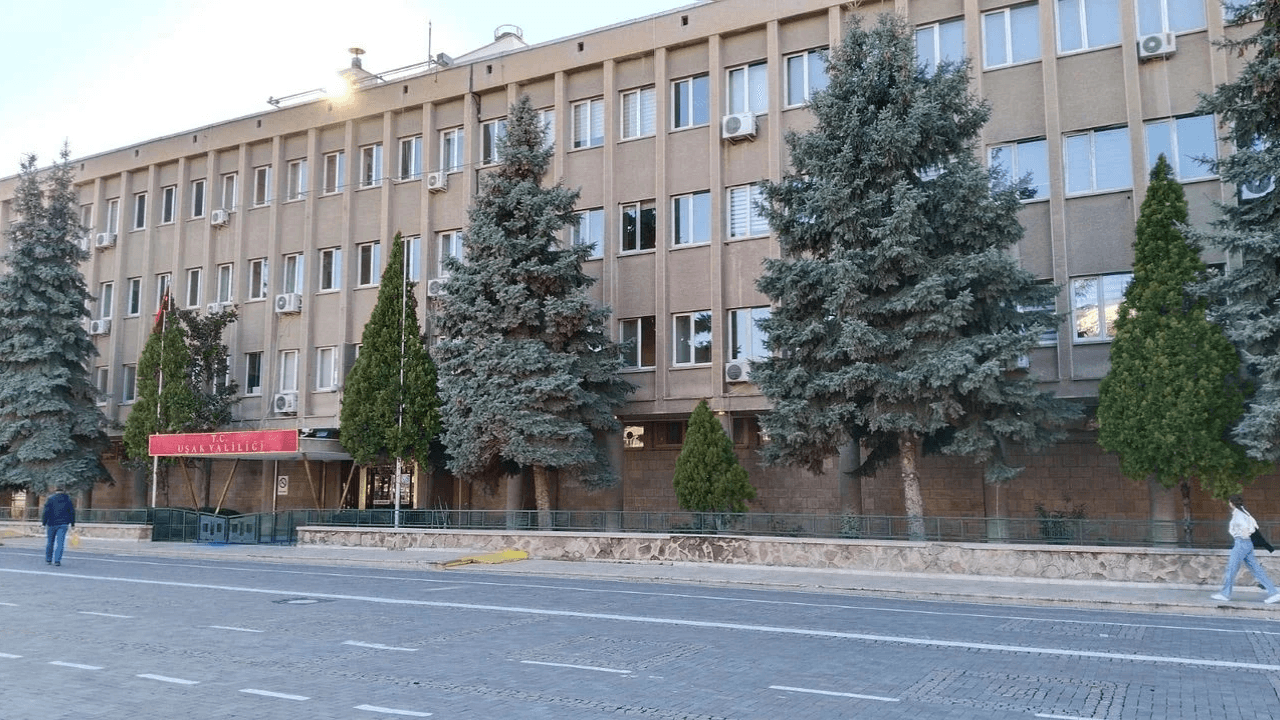 Uşak’ta Cumhuriyet mirasına sahip çıkma çağrısı: Hükümet Konağı yıkılmasın
