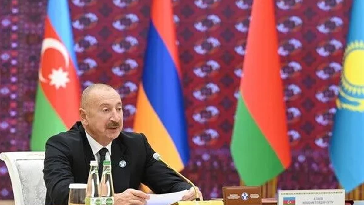 Yeni Azerbaycan Partisi’nden AK Parti’ye başörtüsü tepkisi: ‘Bu politikadan vazgeçin’