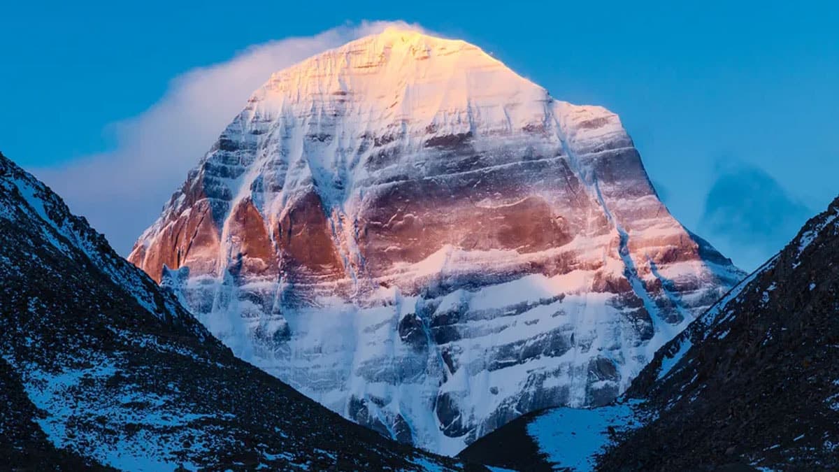 Everest için kuyruğa girdiler ama bu dağın zirvesine basan yandı