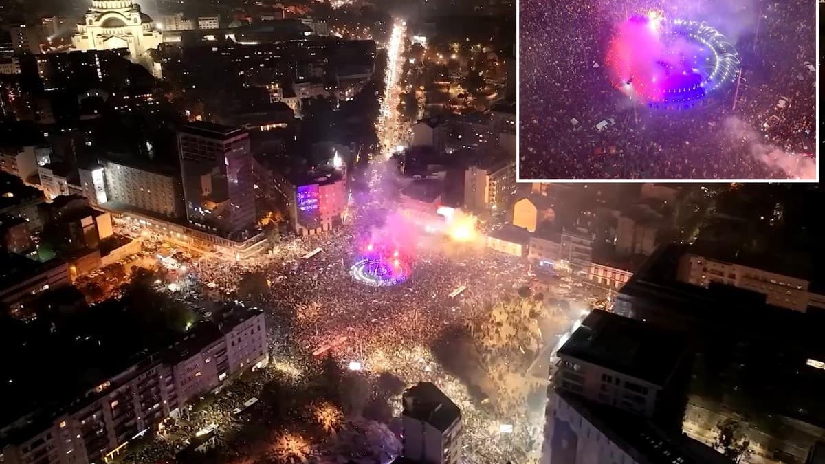 Öğrenciler 12 yıllık iktidarı sandıkta yıktı! Ülke bayram yerine döndü