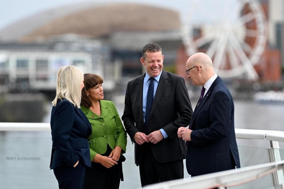 Swinney, O’Neill ve ap Iorwerth hangi deklarasyonu imzaladı?