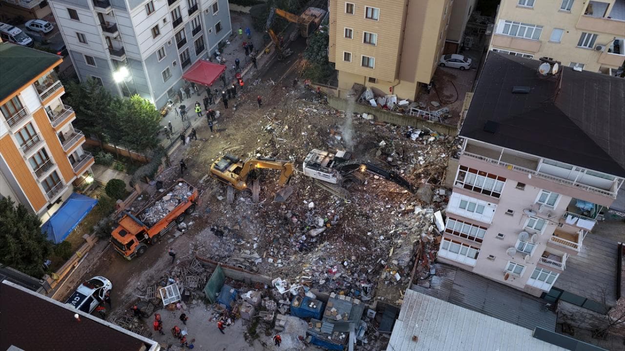 Maltepe’deki bina çökmesine ilişkin ön raporda dört kat için yıkım kararı detayı